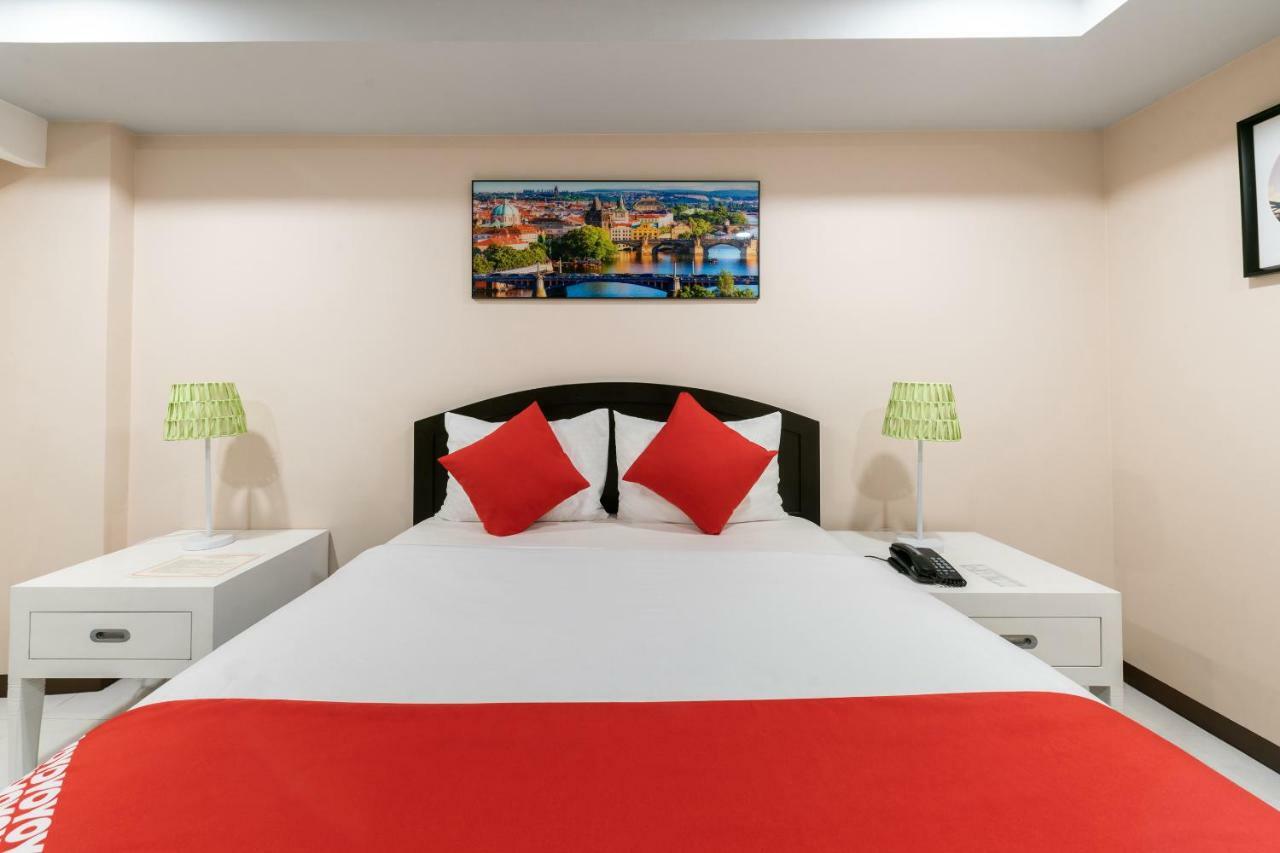Oyo 171 Amore Hotel Muntinlupa City Dış mekan fotoğraf